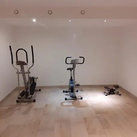 아파트 Wettersteinblick Mit Sauna Und Pool 제펠드 인 티롤