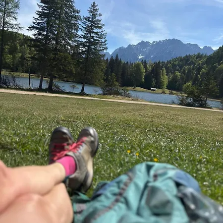 Wettersteinblick Mit Sauna Und Pool דירה